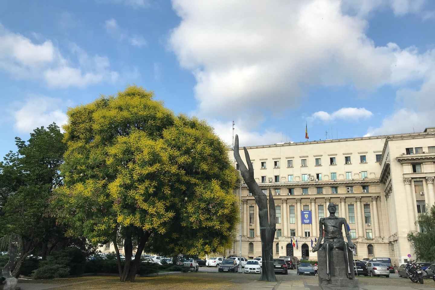 Bucharest: Communism, Revolution & City Highlights Tour