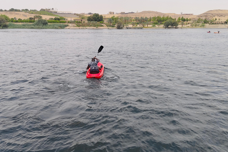 Aswan: Nubian Kayak Club an hour kayak around Philae Temple