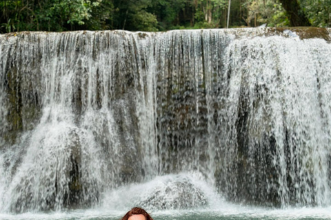 Black River Safari, Ys Falls en Appleton Estate Rum TourVan Negril