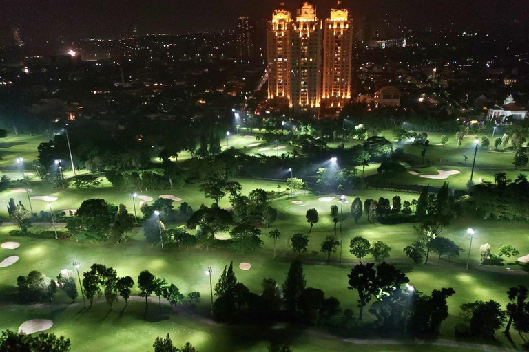 Jakarta: Senayan Night Golf with City Views and Transfer Night Gold with Premium Hotel Pickup & Golf Club Set