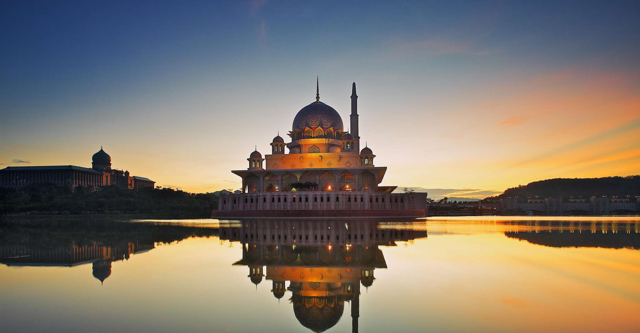 Kuala Lumpur, Putrajaya & Batu Caves Tour
