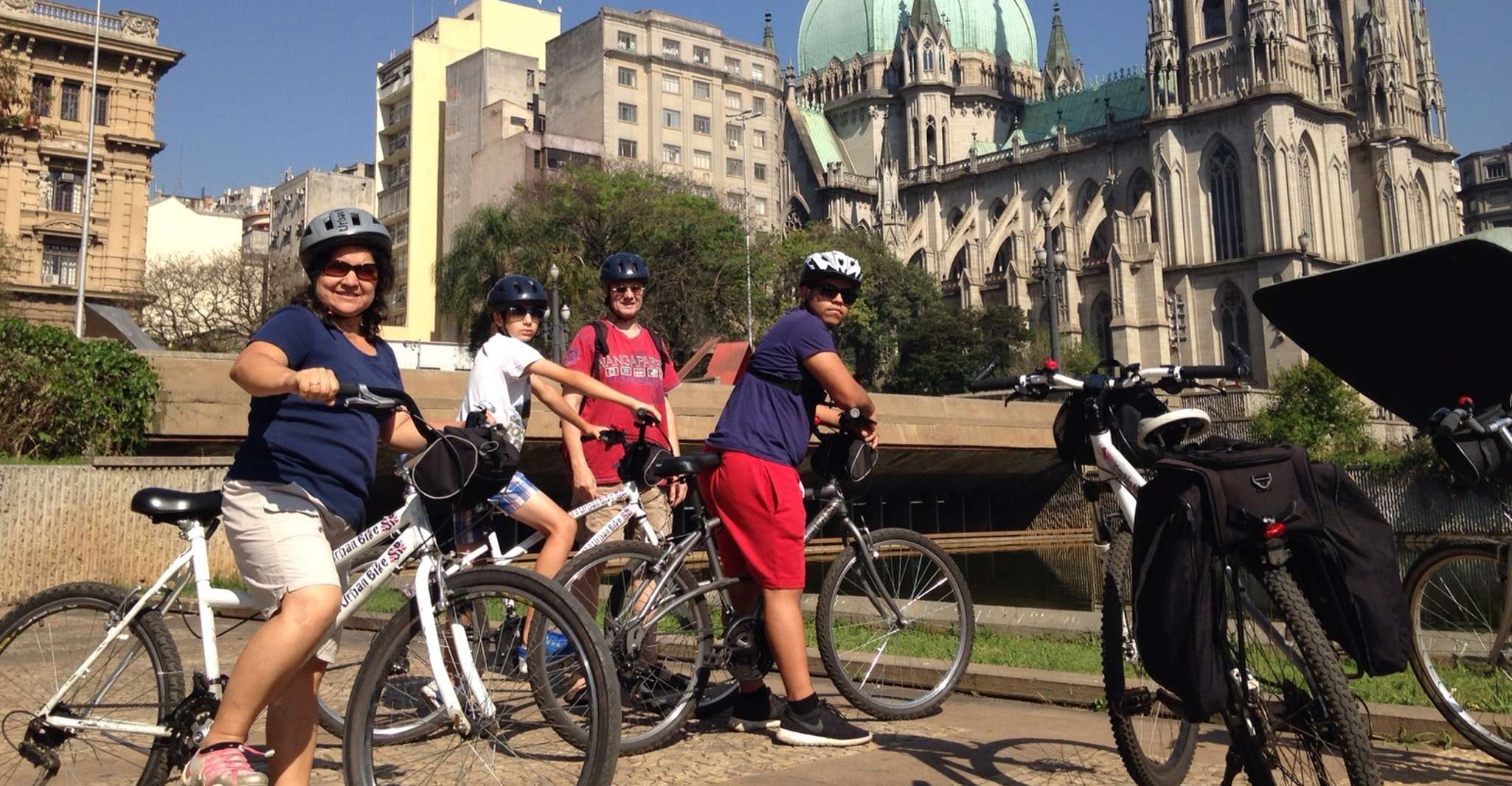 São Paulo, Downtown Historical Bike Tour - Housity