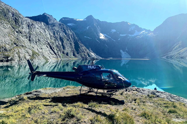 Milford Sound from Te Anau | 70-Min Elite Helicopter Flight