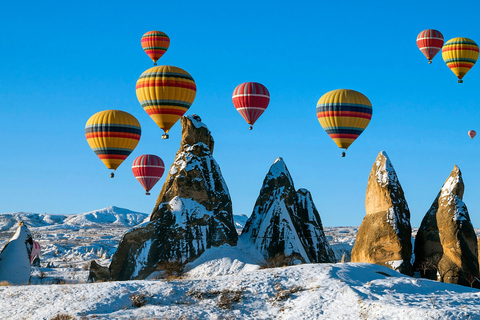 Vroege ochtendzonsopgang Luchtballontocht door Cappadocië