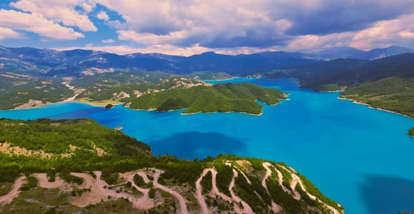 Von Tirana aus: Tagestour zum Bovilla-See und zum Gamti-Gebirge