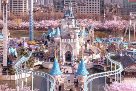 Seoul: biglietto d&#039;ingresso per Lotte World AdventureSeoul: biglietto d&#039;ingresso per il Lotte World Adventure