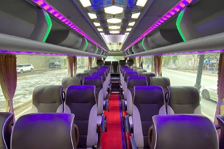 下龙湾豪华游轮一日旅行选项2：从河内老城区接客