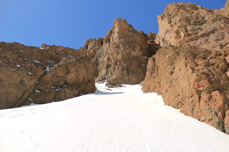 Piuquencillo 4047m Summit: Mountaineering ( 2 days)