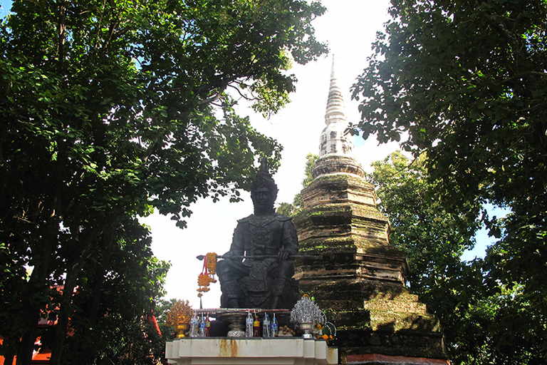 Depuis Chiang Mai : visite du temple blanc et Triangle d’orPetit groupe