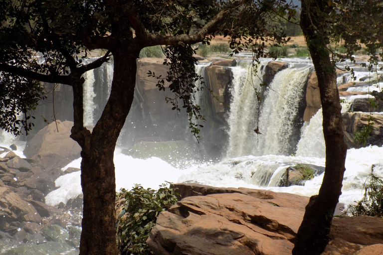 Nairobi: Fourteen Falls & Mt. Kilimambogo Fitness Hike