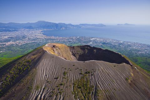 From Sorrento: Semiprivate Vesuvius Tour