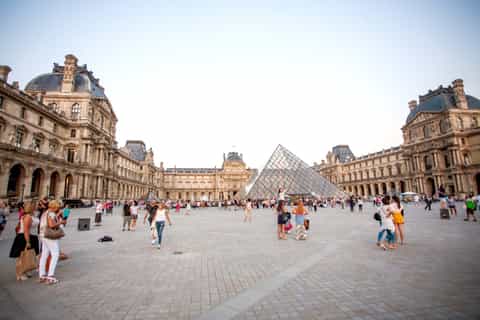 Louvre Museum: 3-Hour Comprehensive Tour with Skip the Line
