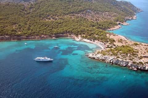 Athens: Private Cruise of Athens Riviera & Saronic Islands