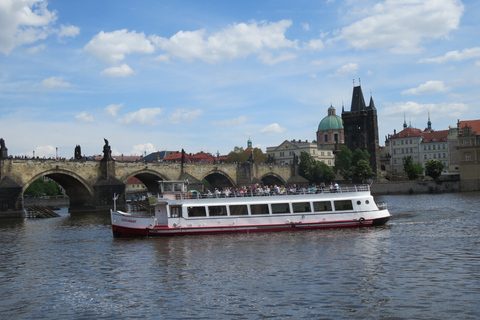 Prag: 1 timmes kryssning på floden VltavaPrag: Båttur på floden Vltava i en timme