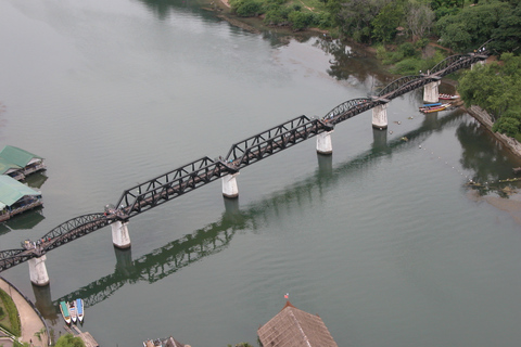 Au départ de Bangkok : Visite privée du chemin de fer de la mort et du pont de la rivière Kwai