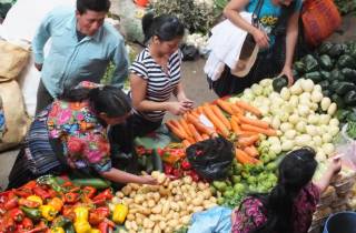 2-tägige Tour zum Atitlansee und zum Chichicastenango-Markt