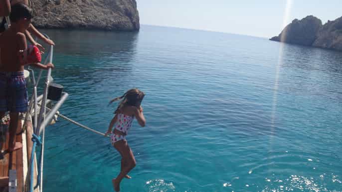 isola di chio e oinousses vela privata con yacht da crociera