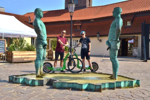 Praga: Alquiler de bicicletas E-Scooter HUGOAlquiler de bicicletas HUGO de scooter eléctrico de 1 hora