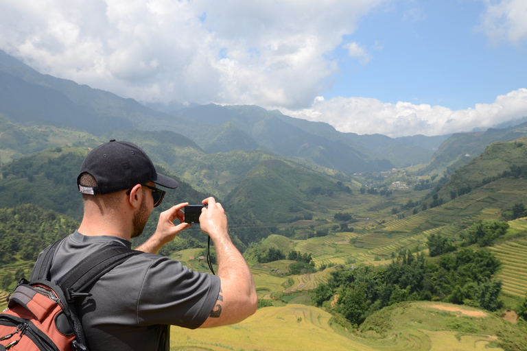 Da Hanoi: Tour di due giorni a Sapa con visita al Picco FansipanSa Pa: tour della città e della cima del Fan Si Pan da Hanoi