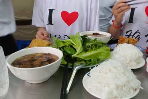 Hanoi: 5-Hour Street Food Tour by Motorbike