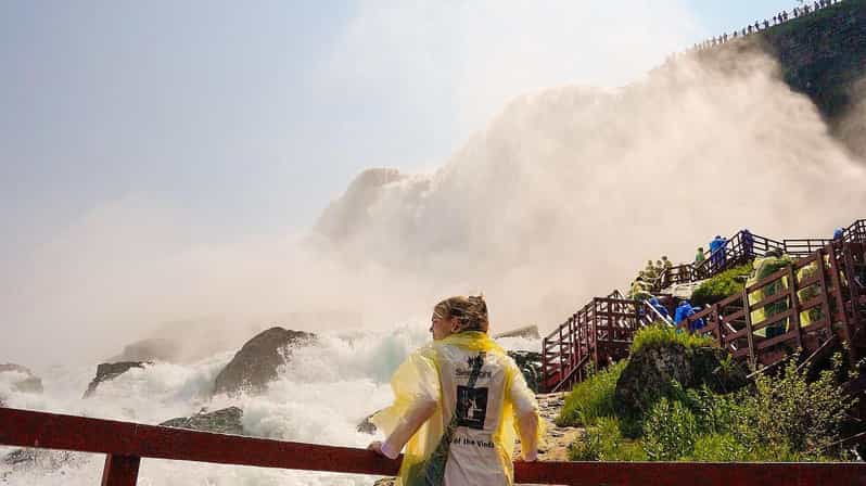 Niagara Falls Tour with Maid of the Mist & Cave of the Winds