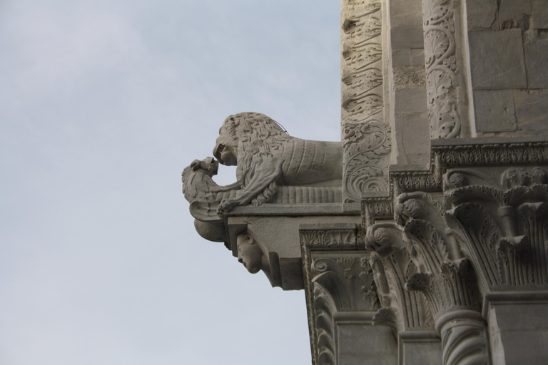 Mysterious Lucca: stories and legends (ITALIAN)