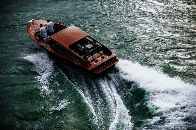 Crociera di lusso in limousine sul Danubio