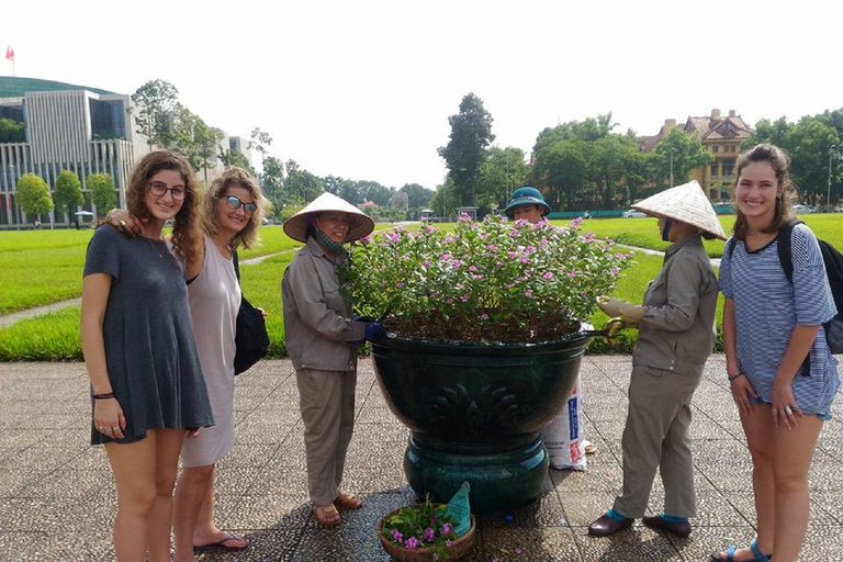 Puntos destacados de Hanoi: Tour de ciudad de grupo pequeño de día completo con almuerzoTour en grupo pequeño