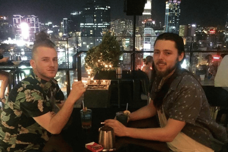 Saigon by Night: Prywatna wycieczka po mieście jeepem i drinkiem Skybar