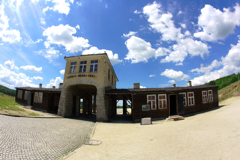 Wroclaw: Dag av WW2: Riese, Gross-Rosen, Ksiaz slottFrån Wroclaw: Andra världskrigets hemligheter på dagstur