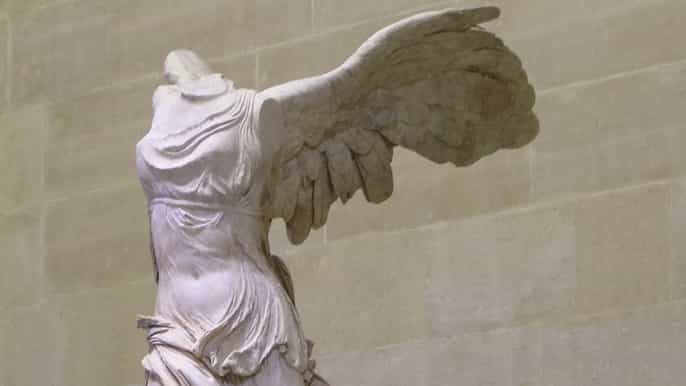 small group guided louvre highlights tour