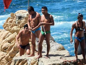 -Acapulco: Klippdykk ved La Quebrada med lunsj og drikke