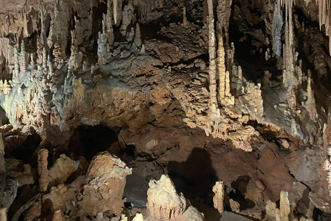 De Atenas: Tour particular de um dia em Mani com as cavernas de Diros