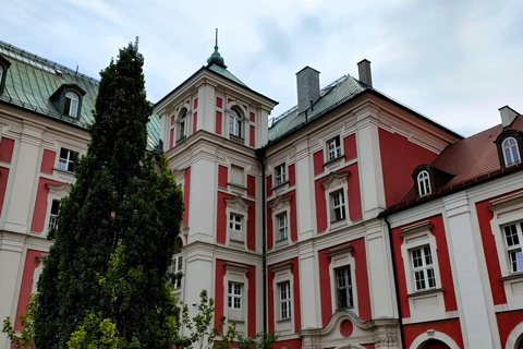 Poznań: Discover & Play – A Guided Tour with a City Game