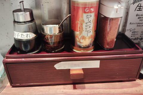 Hiroshima: tour di degustazione di ramen in centro - 2 negozi in 2 oreHiroshima: tour di ramen in centro - 2 locali in 2 ore