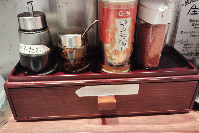 Hiroshima: tour di degustazione di ramen in centro - 2 negozi in 2 oreHiroshima: tour di ramen in centro - 2 locali in 2 ore