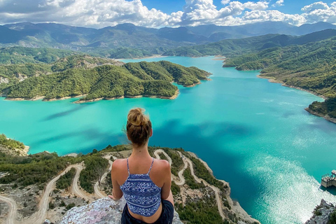 Tirana: 1-daagse tour Lake Bovilla en Mount GamtiPrivétour Tirana: wandeldag Lake Bovilla en Mount Gamti