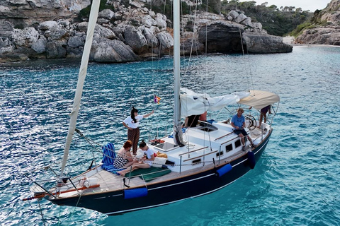 Mallorca South: Private Classic Sailboat Experience Mallorca South; Private Sailboat 7 hours
