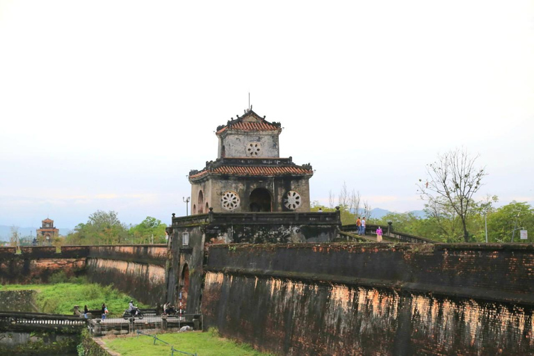 HUE: EXPLORE A LAGOA TAM GIANG DIA INTEIRO