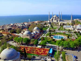 Istanbul Small-Group City and Secret Streets Tour with Guide