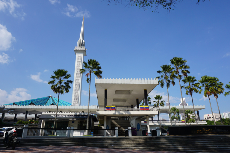 Best of Kuala Lumpur Tour with KL Tower & Batu Caves