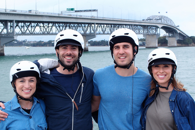 O clássico: Descubra a incrível Auckland em uma bicicleta elétricaO clássico: descubra a incrível Auckland em uma bicicleta elétrica