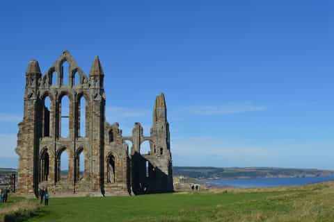 Robin Hood's Bay, Whitby & North York Moors Tour from York