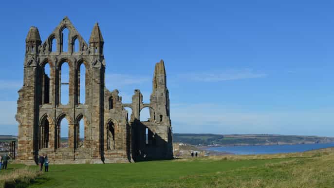 robin hoods bay whitby north york moors tour from york