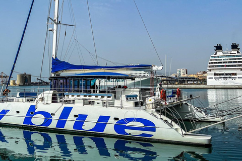 Malaga: Wycieczka katamaranem o zachodzie słońcaMalaga: Rejs katamaranem o zachodzie słońca Fly Blue Quattro