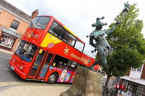 Sightseeing Hop-on-hop-off bustour door Stratford-upon-Avon van de stad