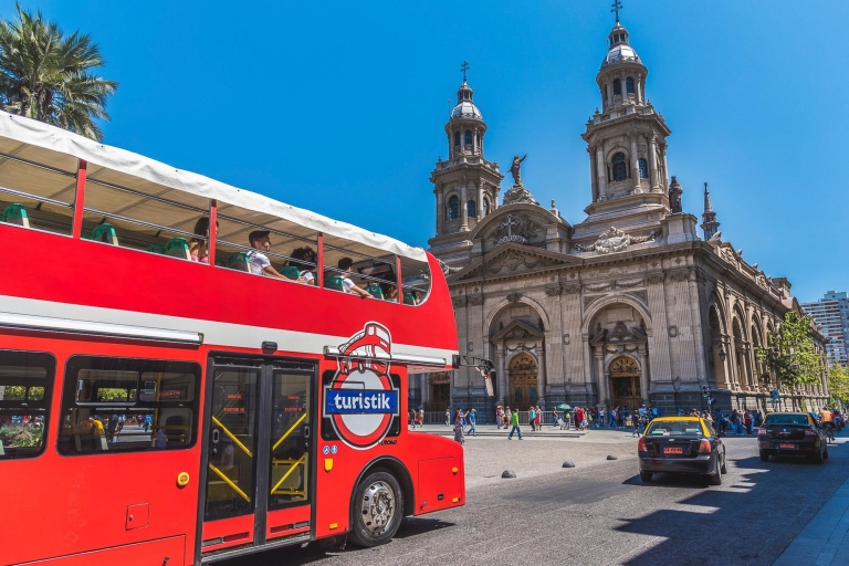 Santiago: Hop-on Hop-off Bus Tagesticket mit Audioguide