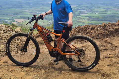 E-bike Tour: Hacienda, Viewpoint & Waterfall, Cali Ebike Tour "Paradise Road", viewpoint, hacienda el paraiso