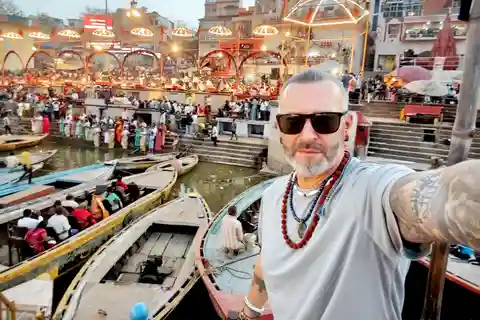 6-Day Golden Triangle Tour with Varanasi from Delhi