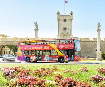 Cadice: Tour della città in autobus Hop-on Hop-off